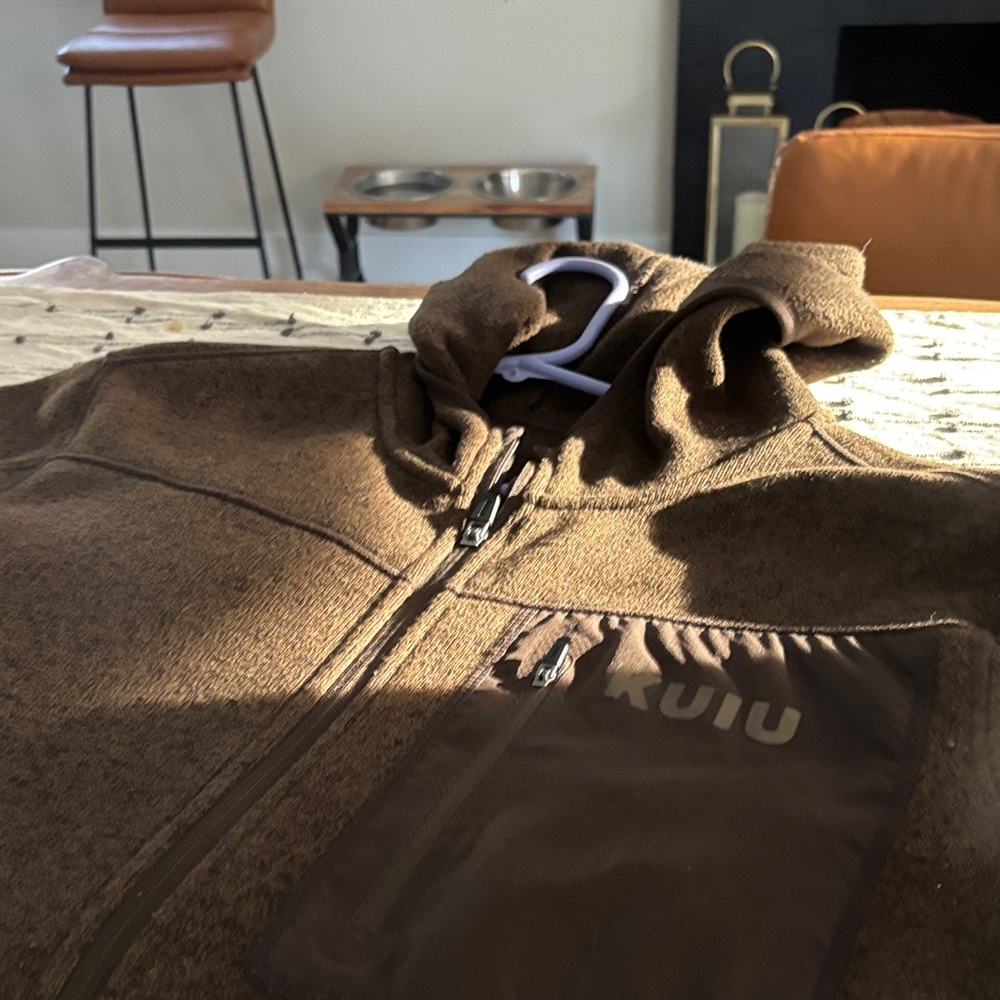 KUIU Men's Dark Brown Performance Jacket - Picture 3 of 7